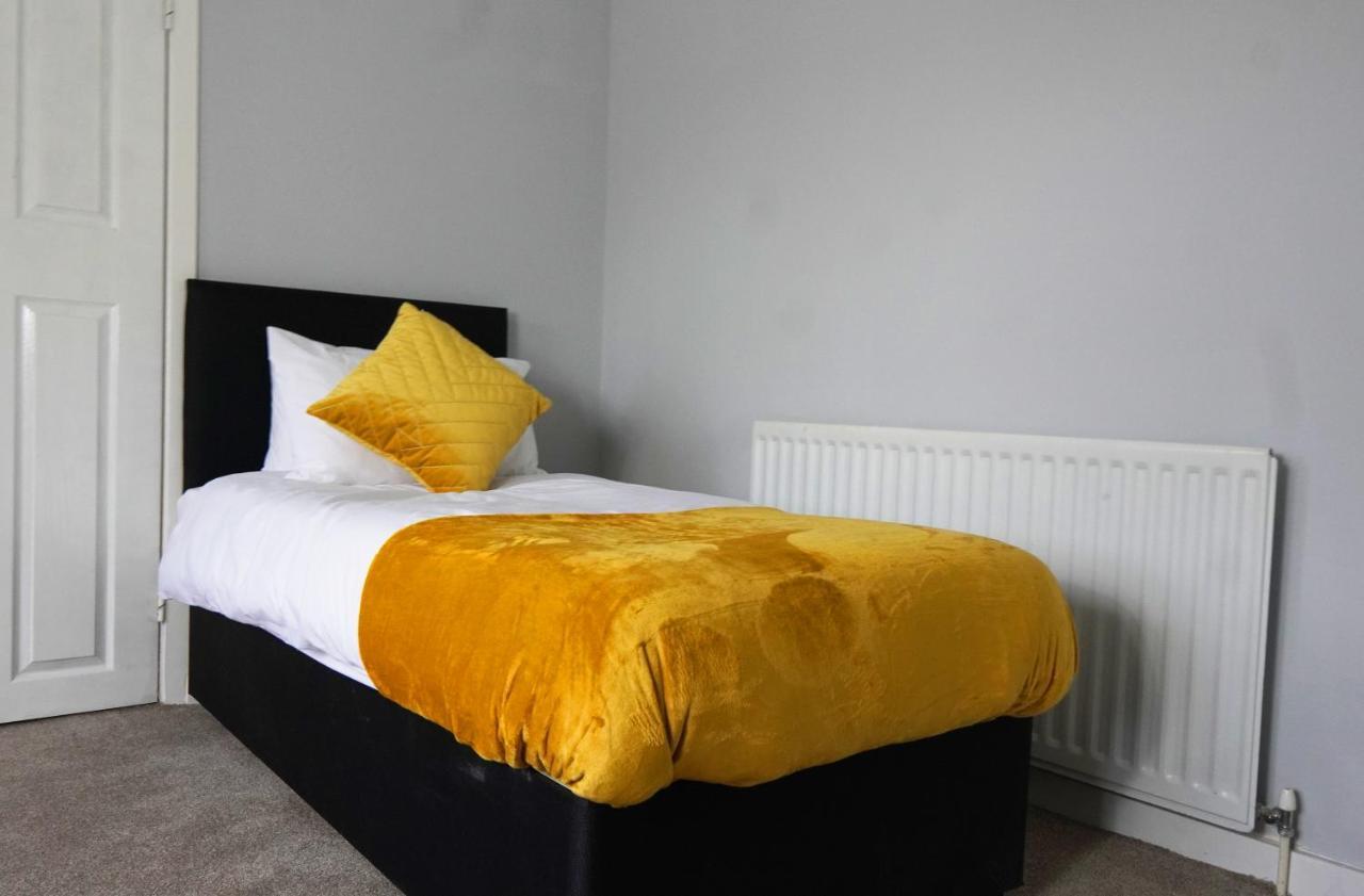 Portobello House - Four Bedroom House Perfect For Contractors - Sleeps 6 - Free Parking 울버햄프턴 외부 사진