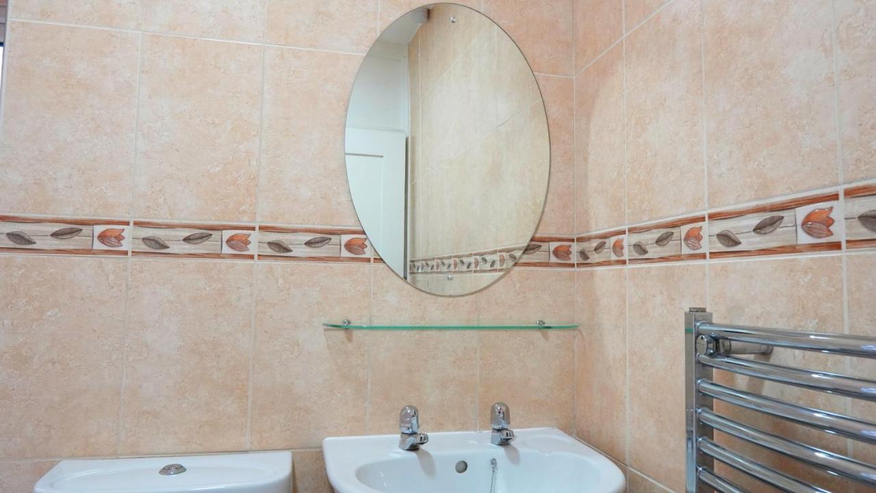 Portobello House - Four Bedroom House Perfect For Contractors - Sleeps 6 - Free Parking 울버햄프턴 외부 사진