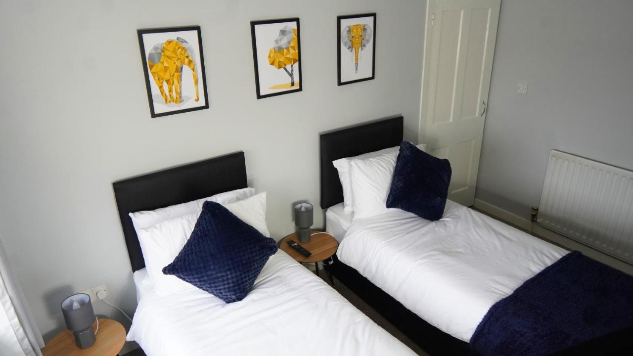 Portobello House - Four Bedroom House Perfect For Contractors - Sleeps 6 - Free Parking 울버햄프턴 외부 사진