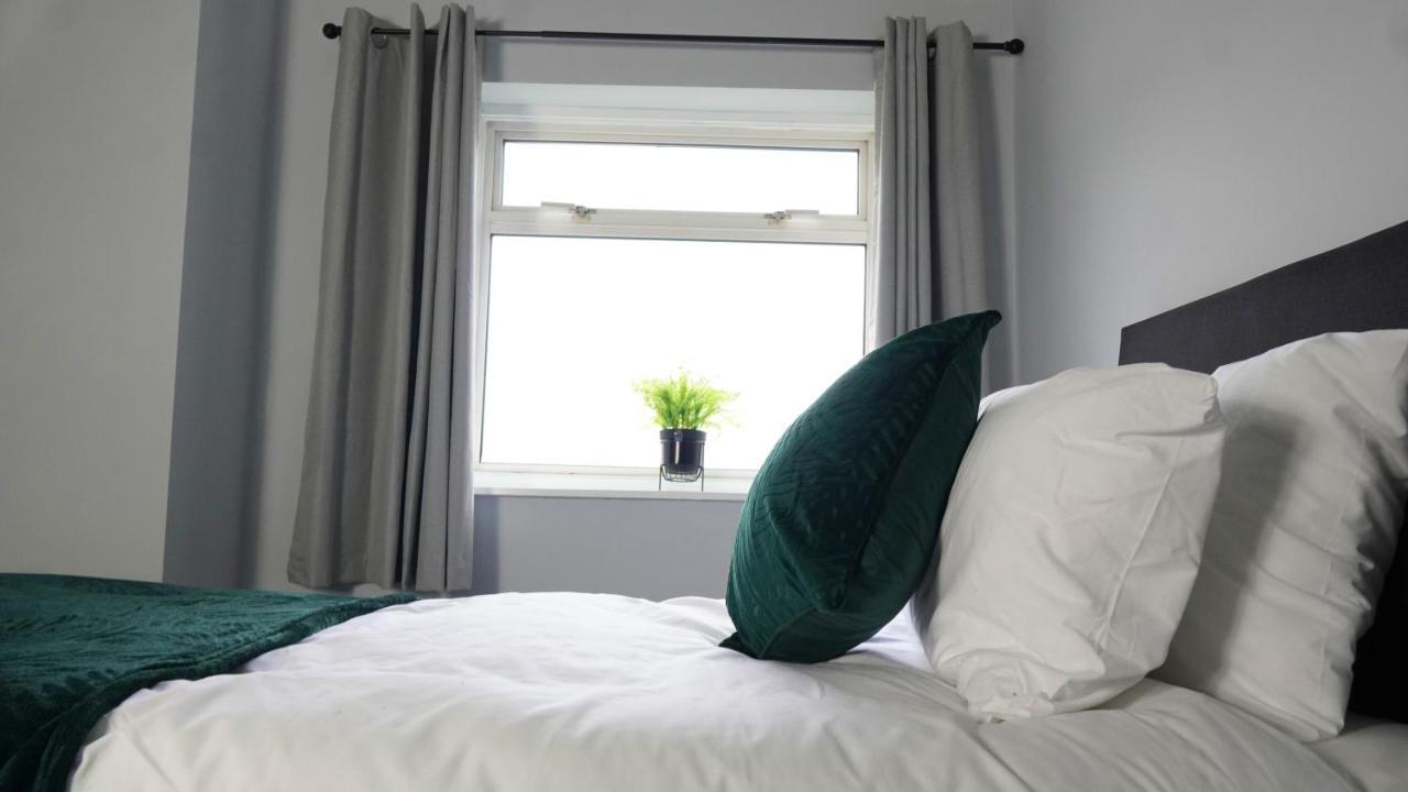 Portobello House - Four Bedroom House Perfect For Contractors - Sleeps 6 - Free Parking 울버햄프턴 외부 사진