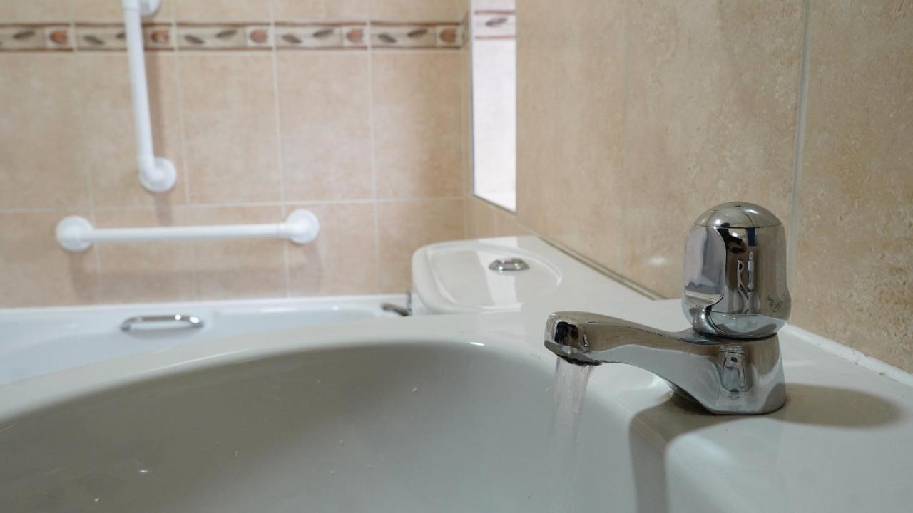 Portobello House - Four Bedroom House Perfect For Contractors - Sleeps 6 - Free Parking 울버햄프턴 외부 사진