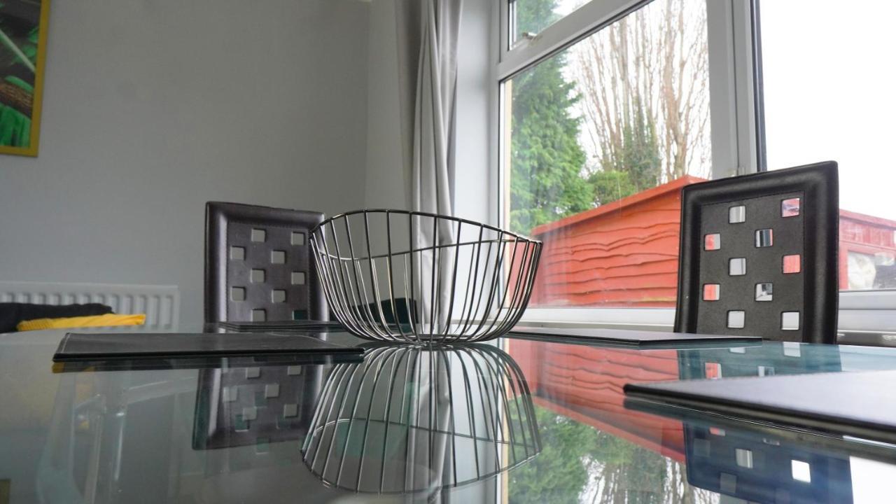 Portobello House - Four Bedroom House Perfect For Contractors - Sleeps 6 - Free Parking 울버햄프턴 외부 사진