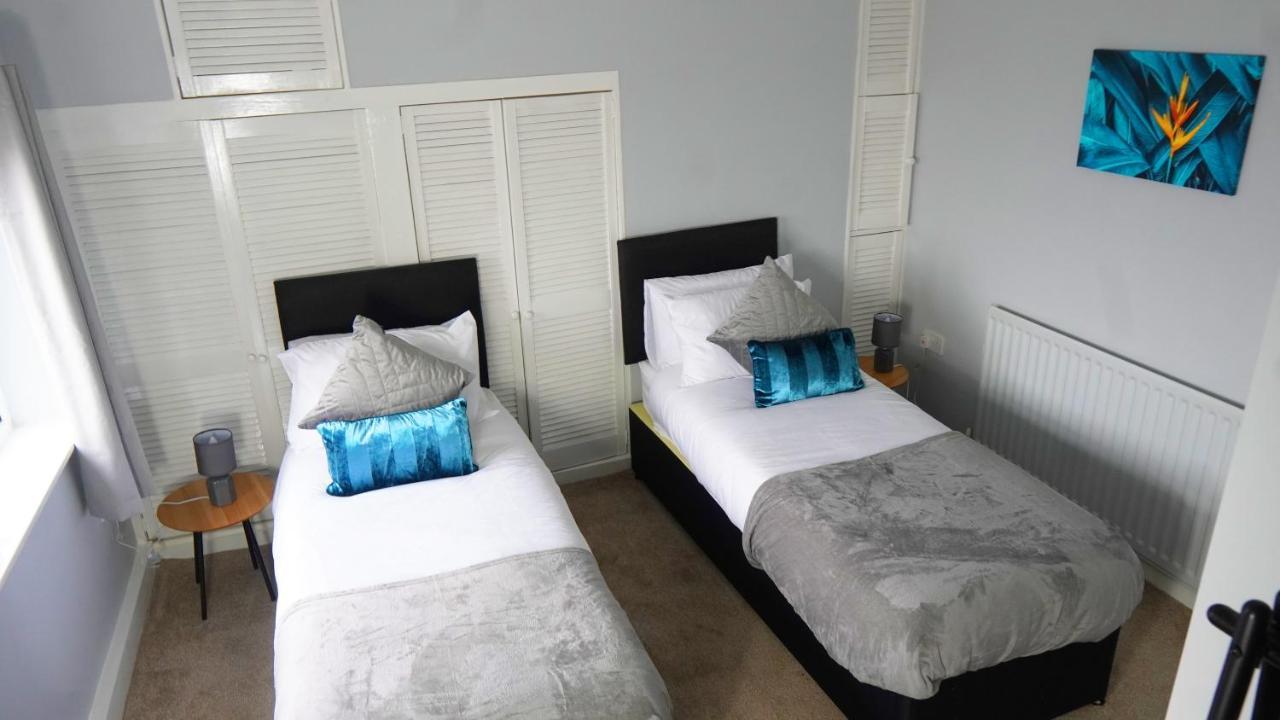 Portobello House - Four Bedroom House Perfect For Contractors - Sleeps 6 - Free Parking 울버햄프턴 외부 사진