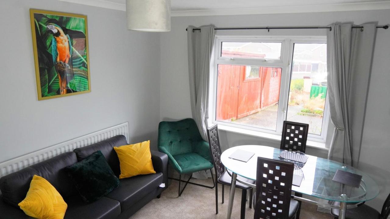 Portobello House - Four Bedroom House Perfect For Contractors - Sleeps 6 - Free Parking 울버햄프턴 외부 사진
