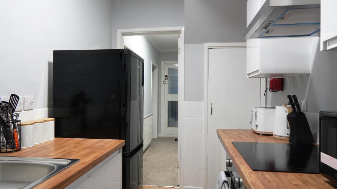 Portobello House - Four Bedroom House Perfect For Contractors - Sleeps 6 - Free Parking 울버햄프턴 외부 사진